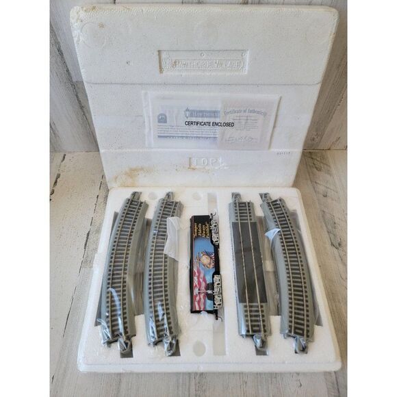 Hawthorne Semper Fidelis Engine USMC Express village train xmas - Picture 1 of 9